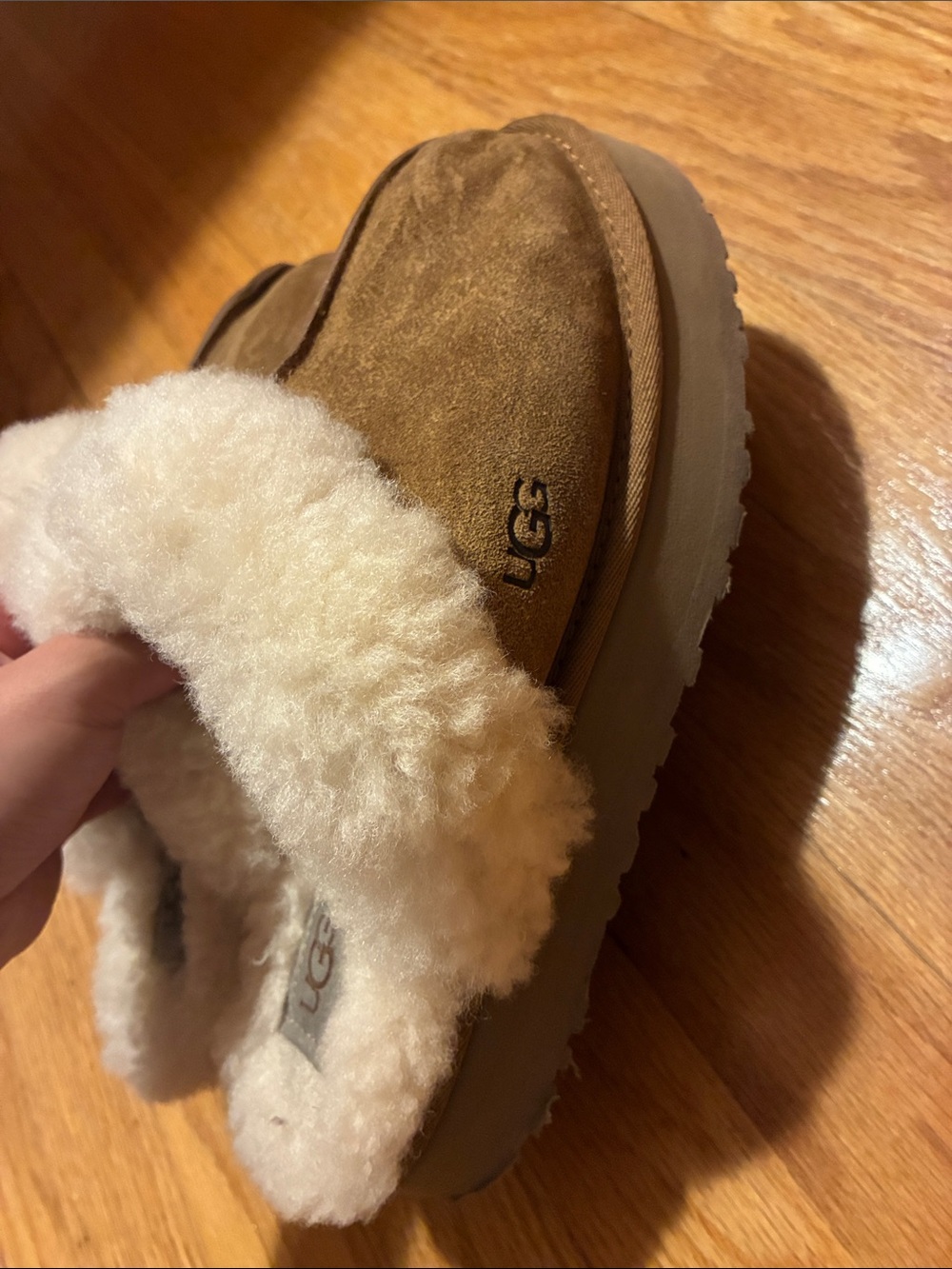 Ugg Womens Slippers Chestnet Suede Size 8